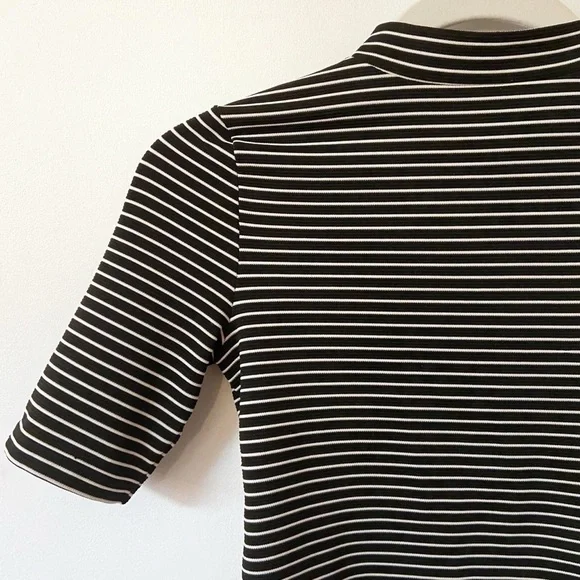 H&M Divided | Striped Mock Neck Top | XS - Picture 3 of 5